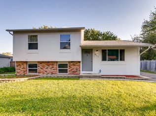 811 Summit Ln, Bolingbrook, IL 60440