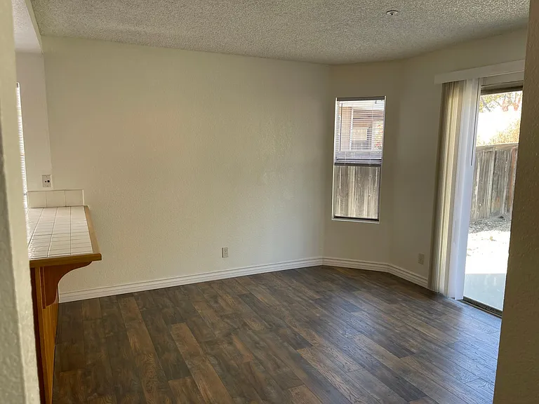 16982 Walnut Ct — Photo 22