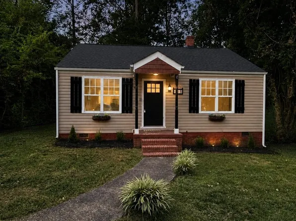 1815 Arnold Dr, Charlotte, NC 28205