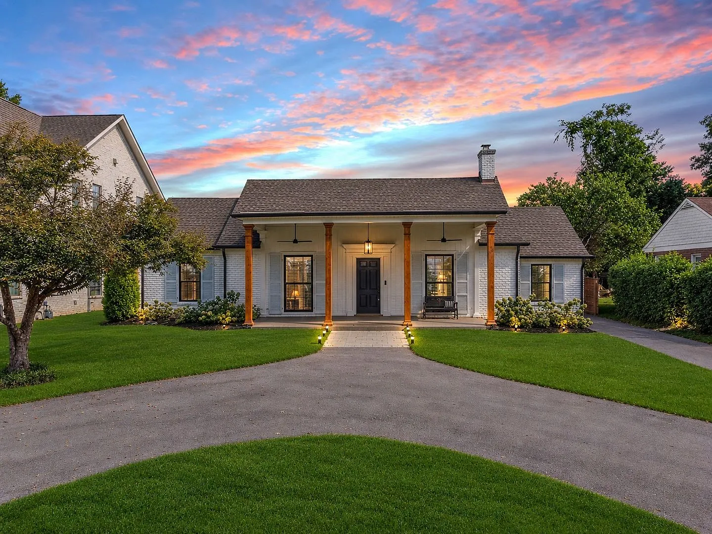 Woodmont/Greenhills, 3,200 sq ft, 4 BR 3.5 BA, extra kitchen space in basement recording studio/l... — Photo 1