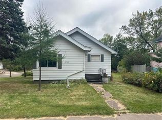 4702 W 8th St, Duluth, MN 55807