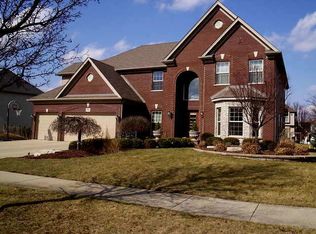 2811 Champion Rd, Naperville, IL 60564