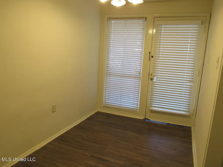 1043 Poplar Blvd #C2 — Photo 10