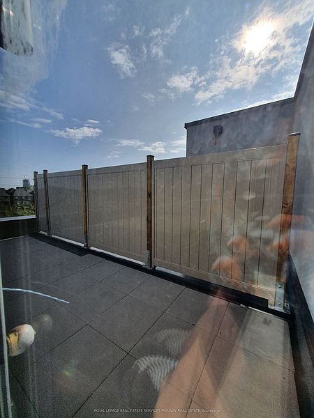 Oakville Townhouse for rent - 2 Bedrooms — photo 14