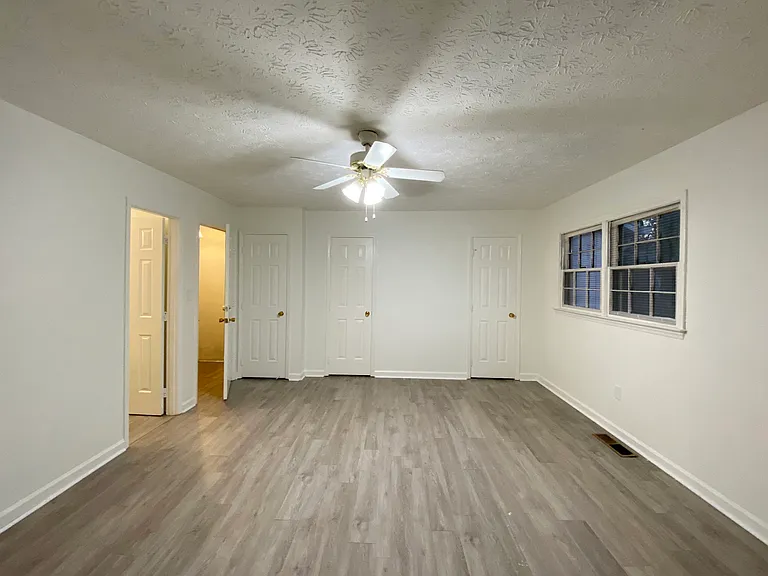 1905 S Milledge Ave #4 — Photo 6
