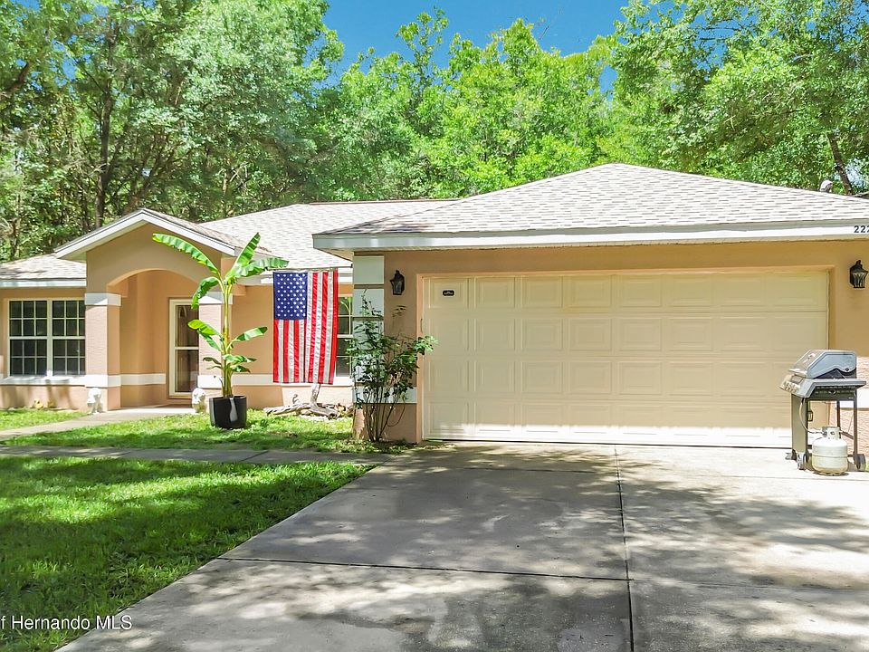 1st image of 2226 SW Algiers Ct