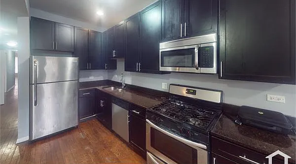 2 bed, $1,200 — Photo 3