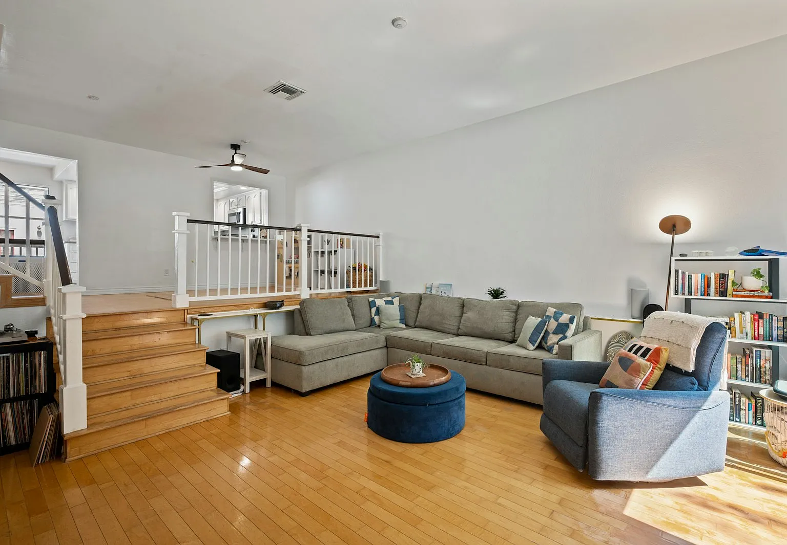 1916 Mathews Avenue, Unit F — Photo 2