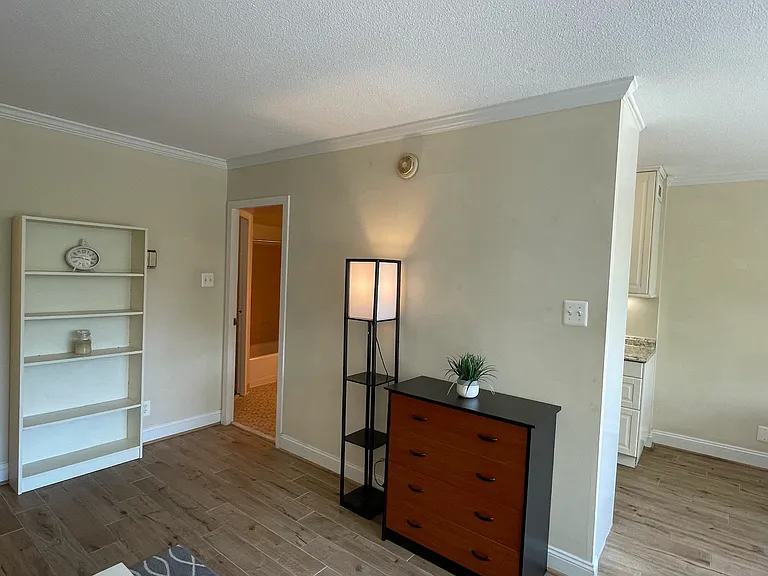 2201 L St NW #307 — Photo 7