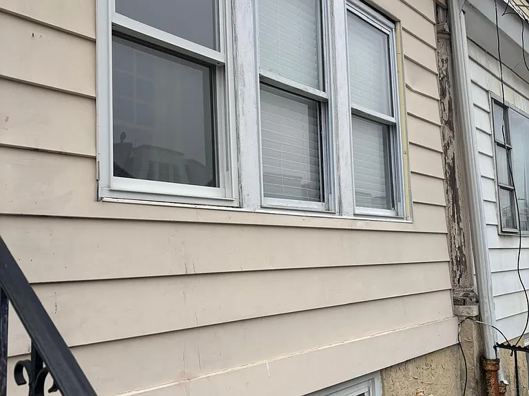 2525 Shields St — Photo 23