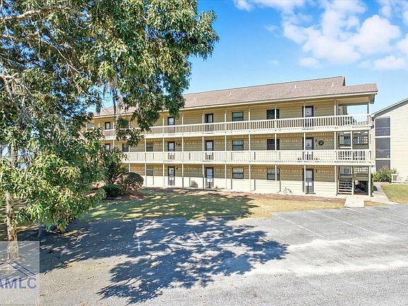 2nd image of 207 Azalea Rd #21