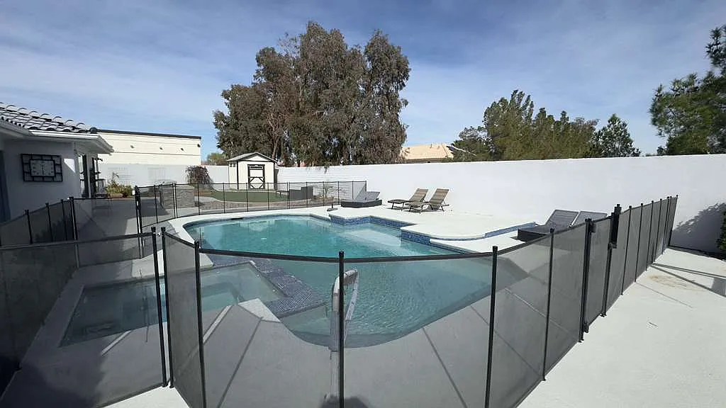 4 bed, 3929 sqft, $18,000 — Photo 3