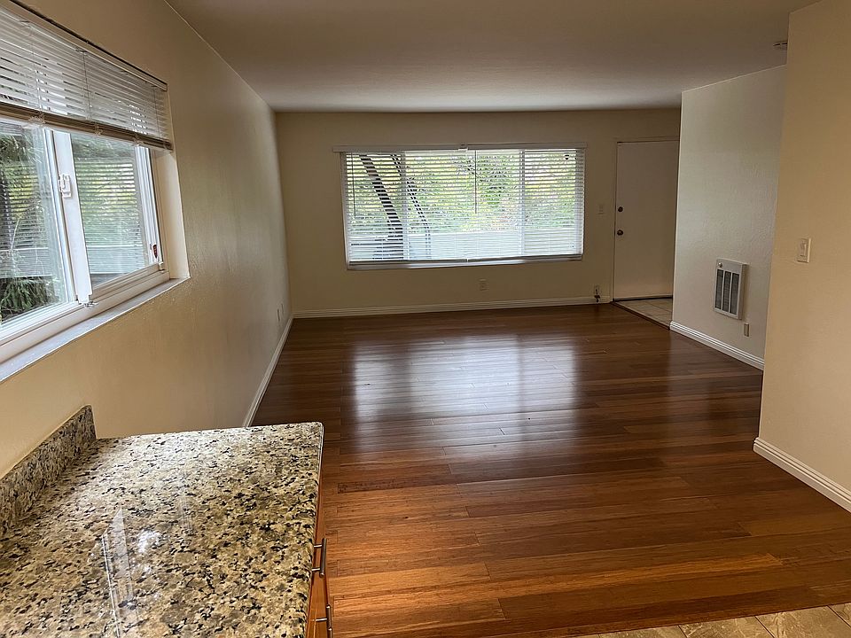 1st image of 655 Macarthur Blvd APT 1