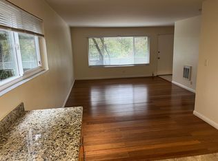 655 Macarthur Blvd APT 1, Oakland, CA 94610