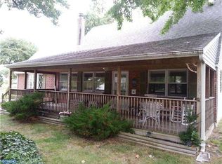 2735 Armstrong Ave, Holmes, PA 19043