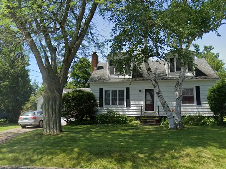 37 East Ter — Photo 2