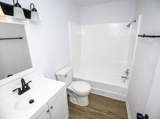 135 33rd Ave SW APT 30, Cedar Rapids, IA 52404