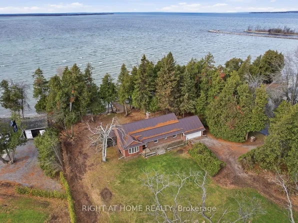 5 Albert St, Brock, ON L0K 1A0