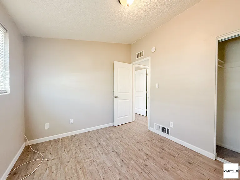 2123 W Devonshire Ave #15 — Photo 14