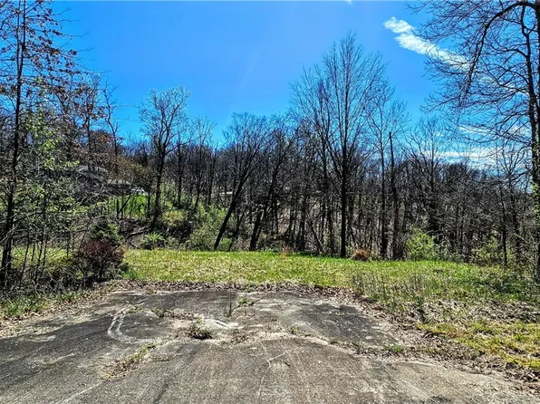 116 Deerwalk Cir, Marietta, OH 45750