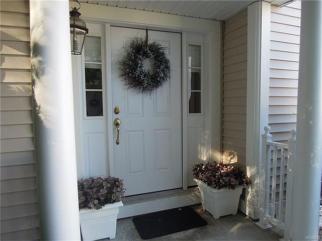 1st image of 94 Crystal Hill Dr