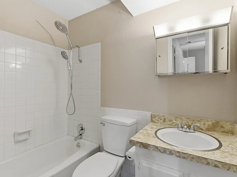 2113 Fleur De Lis Ct — Photo 21