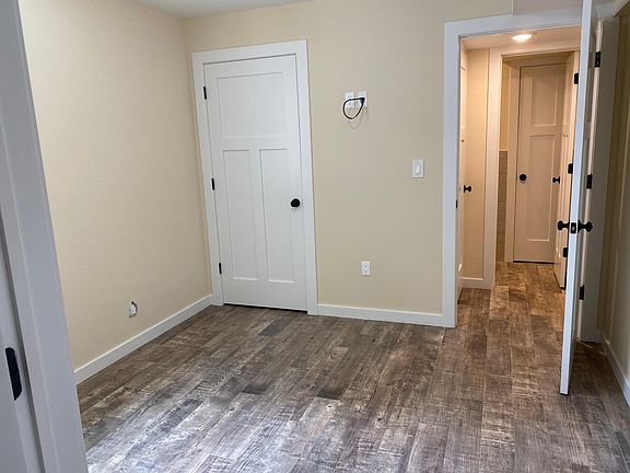 5th image of 411 Richard Ave