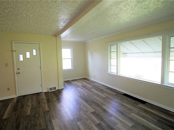 3rd image of 1581 7th St