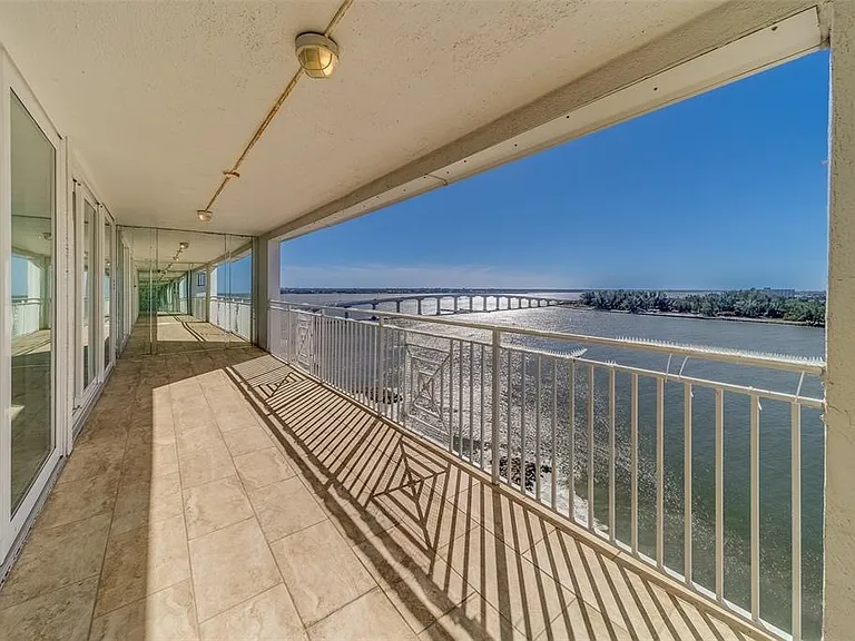 675 S Gulfview Blvd #Penthouse 1 — Photo 24