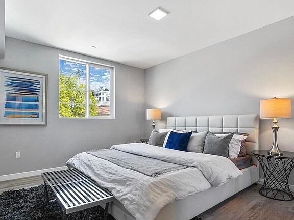 5th image of 1111 Echo Park Ave #403