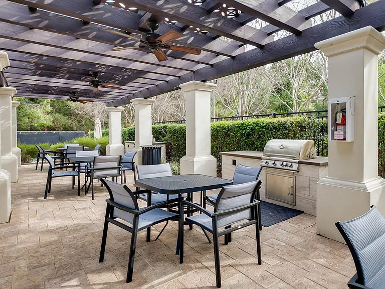20 Canopy — Photo 34