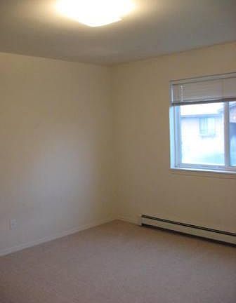 4th image of 103 Stiles Ave #C