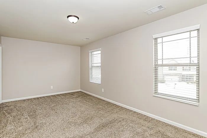 321 Concord Ter — Photo 13