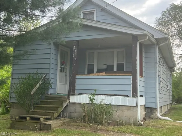 3386 McDonald Ave, Girard, OH 44420