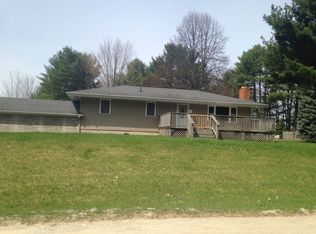 7621 Timberline Rd, Williamsburg, MI 49690