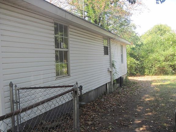 5th image of 212 S Dillard St