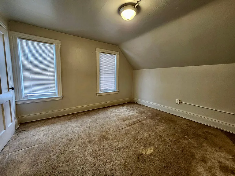 670 Garson Ave — Photo 15