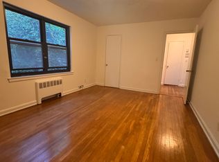 57 Cherokee Rd APT 1C, Yonkers, NY 10710