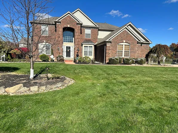35426 Emory Dr, Avon, OH 44011