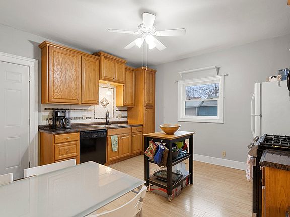 4th image of 4359 Russell Ave N