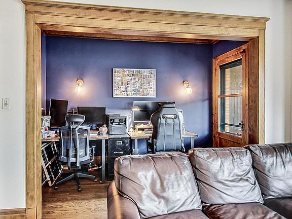 4th image of 601 W Fullerton Pkwy #3