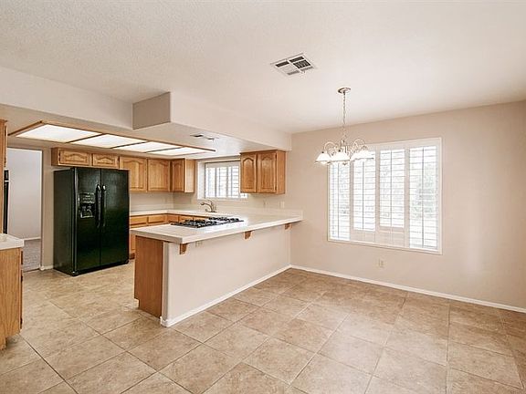 4th image of 267 Sunshine Springs Ct