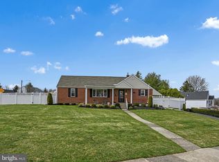 26 N Manor Rd, Broomall, PA 19008