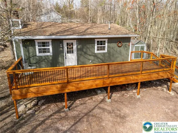 199 Forest Hill Dr, Blakeslee, PA 18610