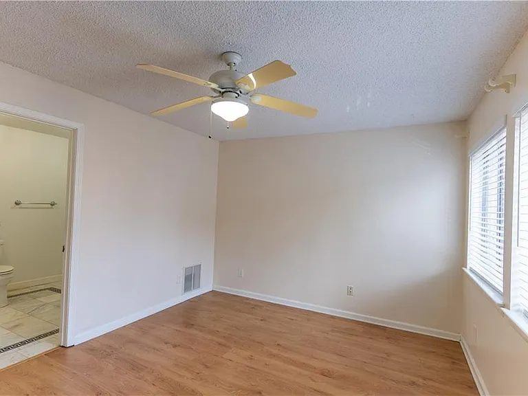 4266 Roswell Rd NE #K2 — Photo 6