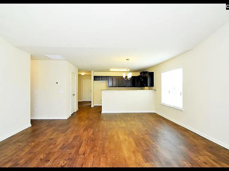 842 Chariot Way — Photo 6