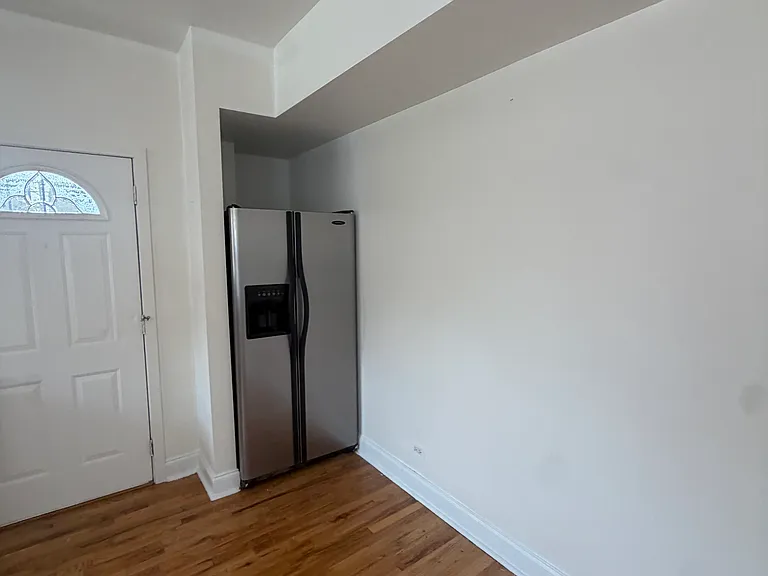 3851 W Ainslie St #1 — Photo 3
