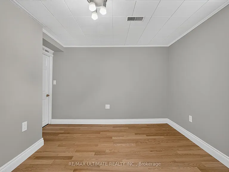 20 Wye Valley Rd #BASEMENT — Photo 16