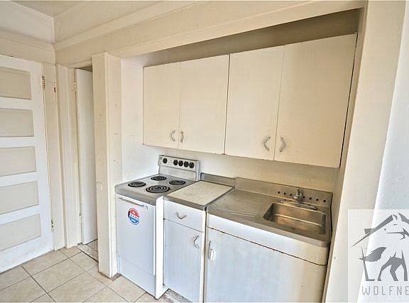 3rd image of 305 S Douglas St #3056
