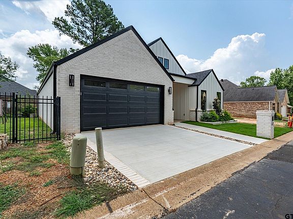 4th image of 7146 Holly Square Ct